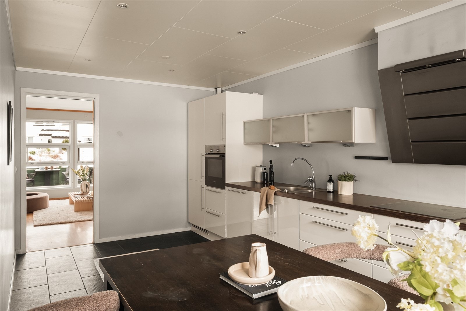 - Det er lagt varmekabler i deler av kjøkkenet - Galleribilde