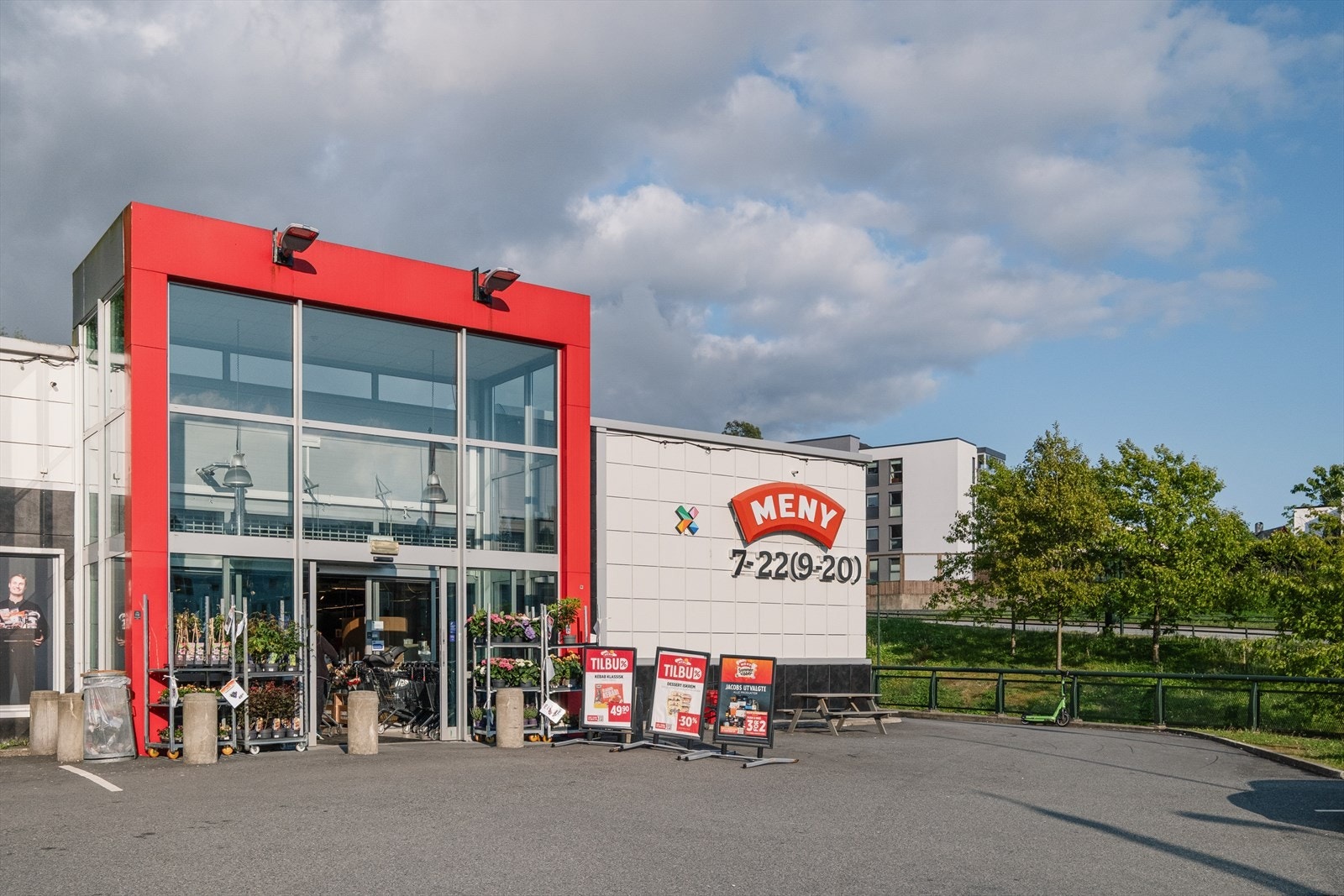 - Meny Dolviken er kun 5 minutter unna med bil - Galleribilde