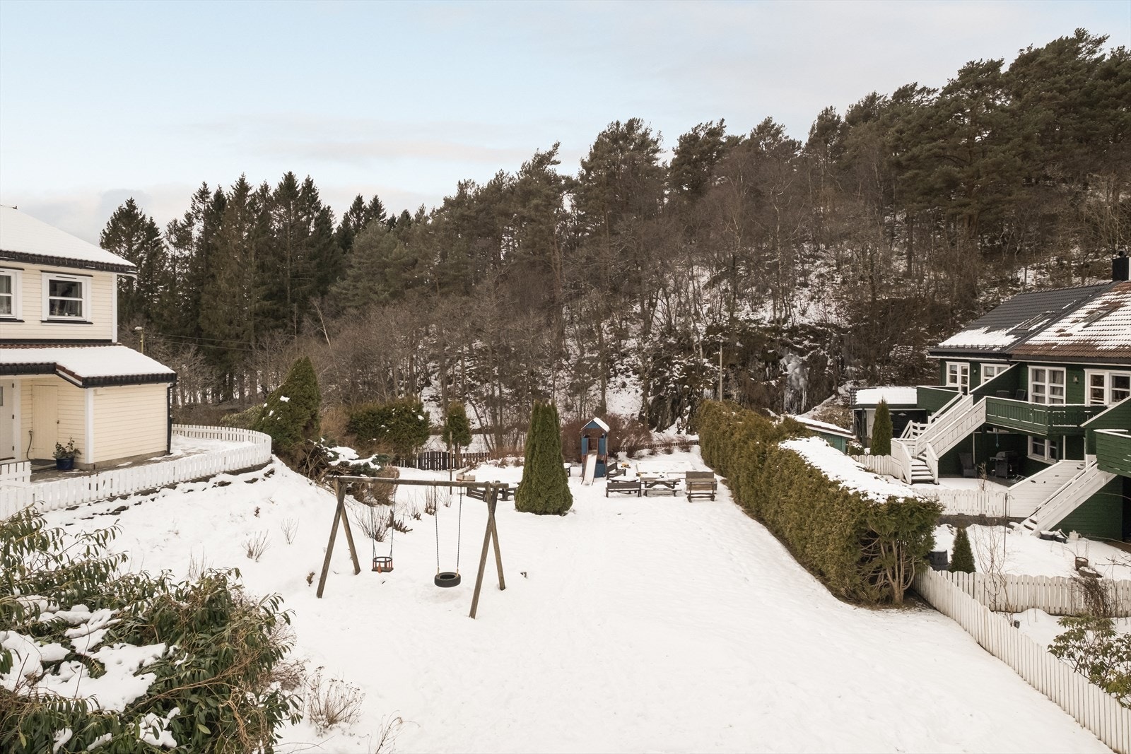 - Boligen ligger i et trivelig og barnevennlig nabolag lekeplass like utenfor og naturskjønne omgivelser med Skranevannet like ved - Galleribilde