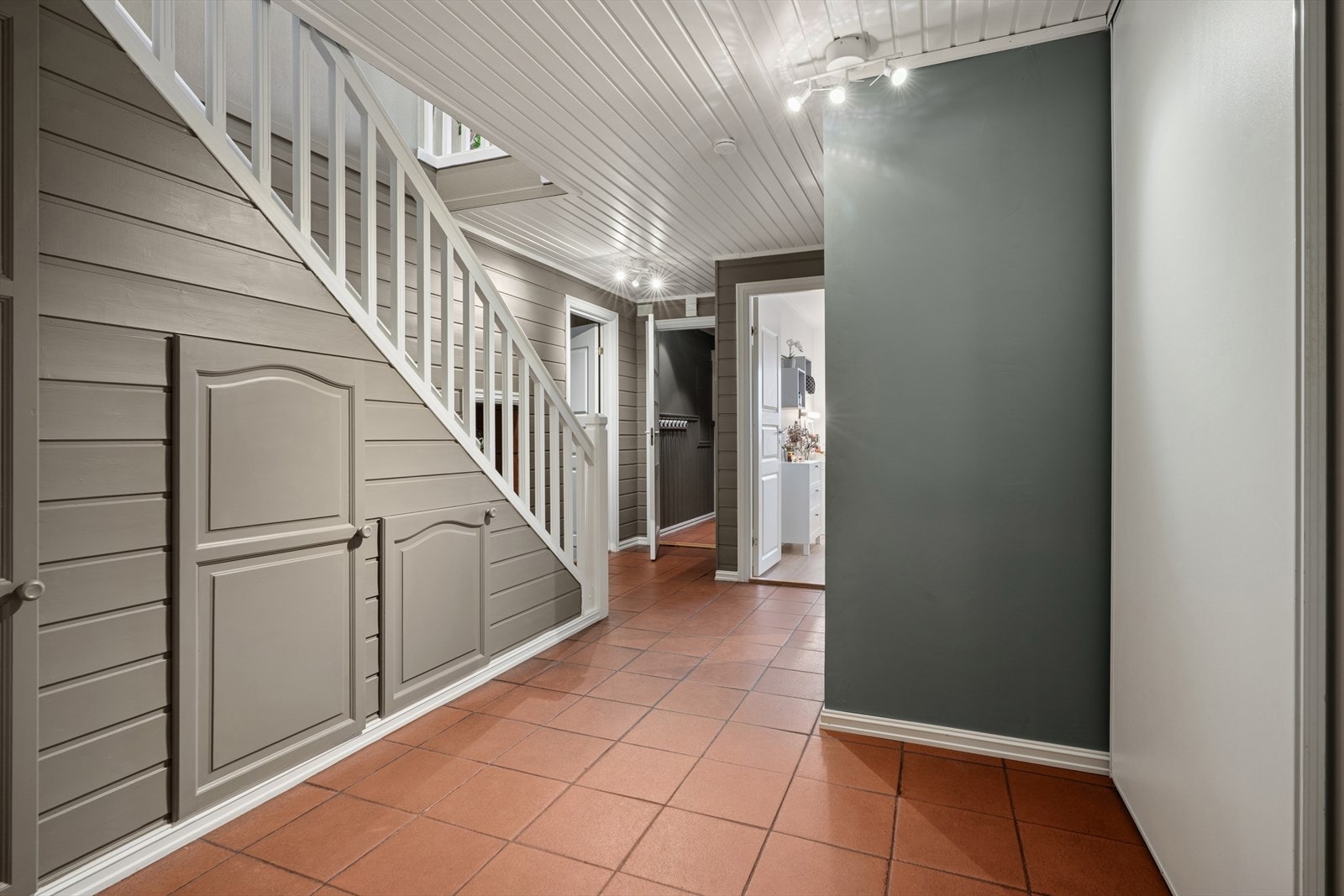 U. etasje. Galleribilde