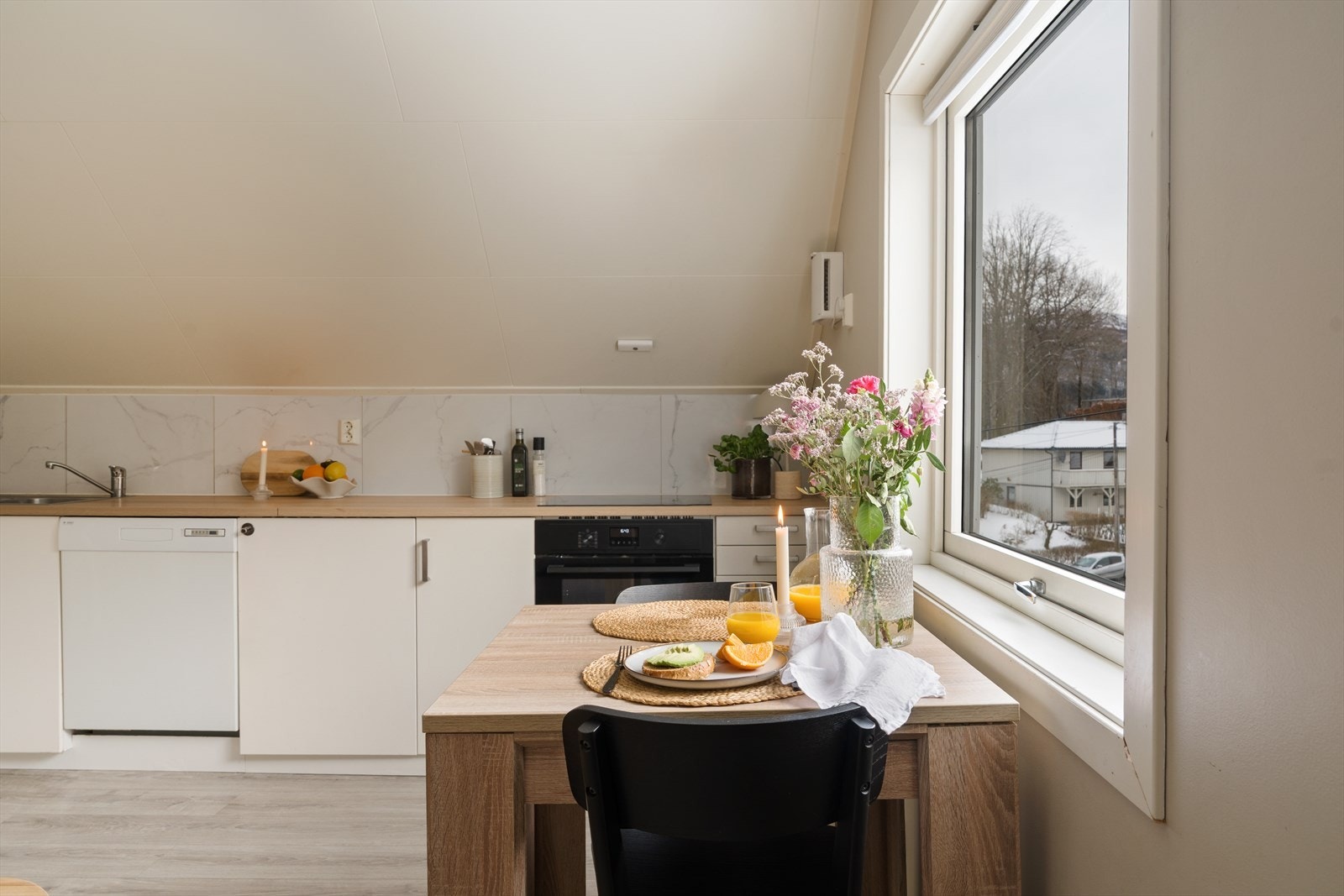 Leiligheten her en gjennomtenkt planløsning som optimaliserer plassen. Galleribilde