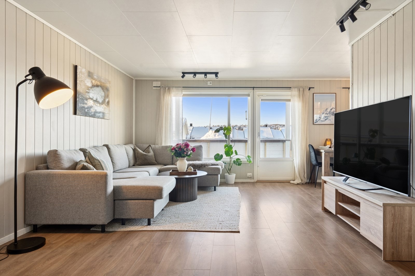 Reinvegen 39 presenteres av Ola Sollied Halvorsen v/DNB Eiendom. Galleribilde