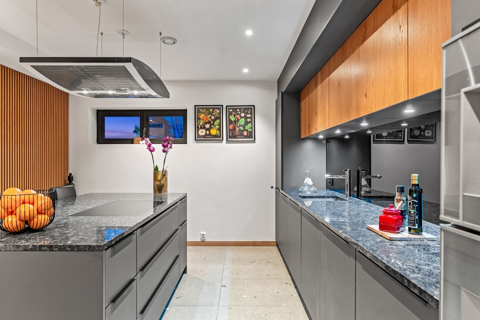 God arbeidsflyt og generøse benkeflater gjør kjøkkenet til en drøm å lage mat i. Galleribilde