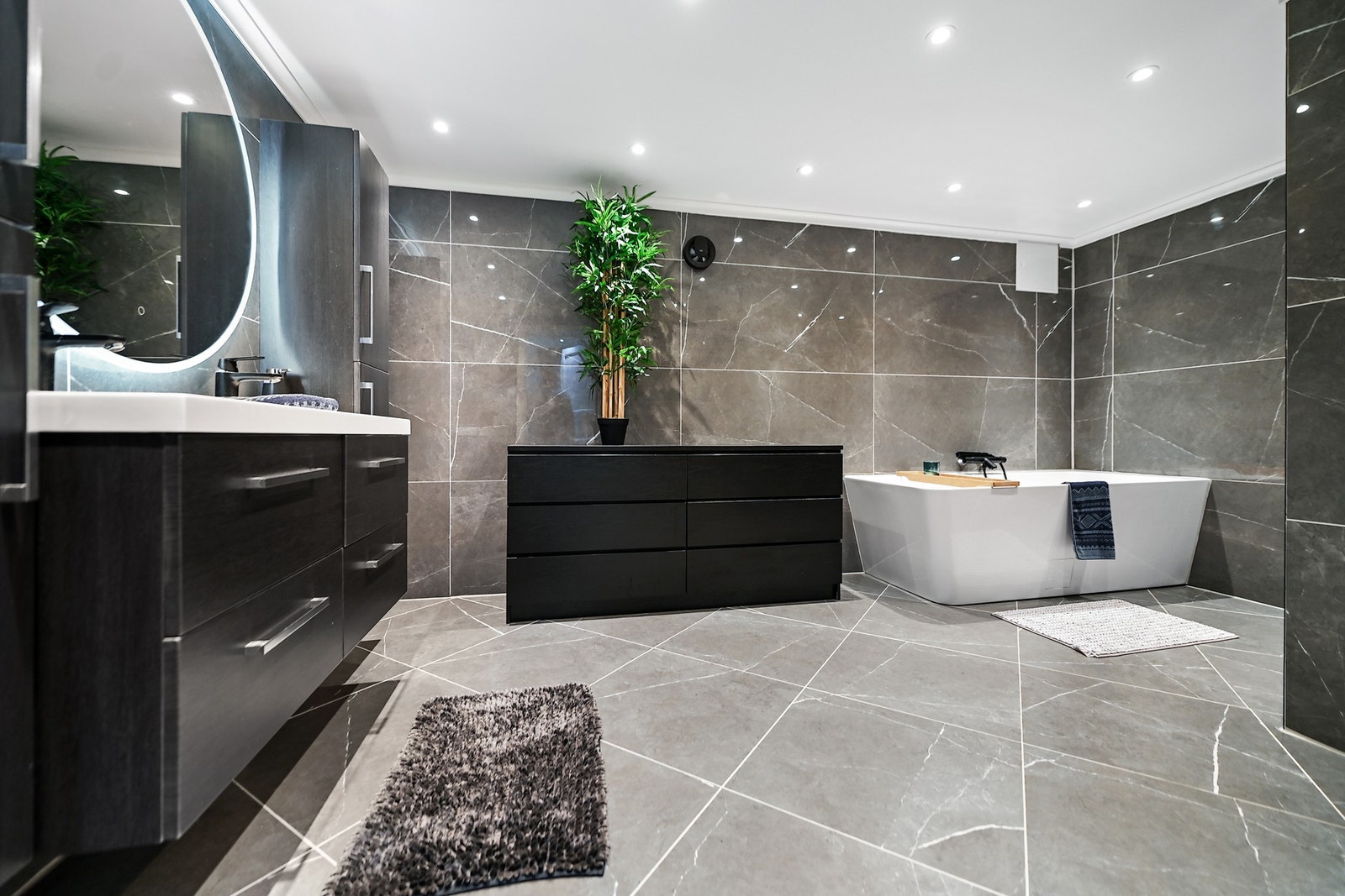 Badet i kjelleren er fra 2022. Galleribilde