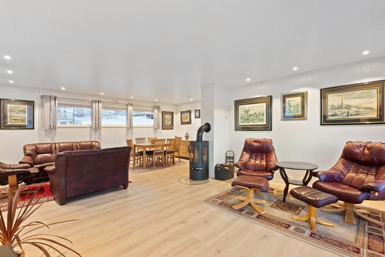 Stuen er lett å møblere og kan tilpasses ulike behov Galleribilde