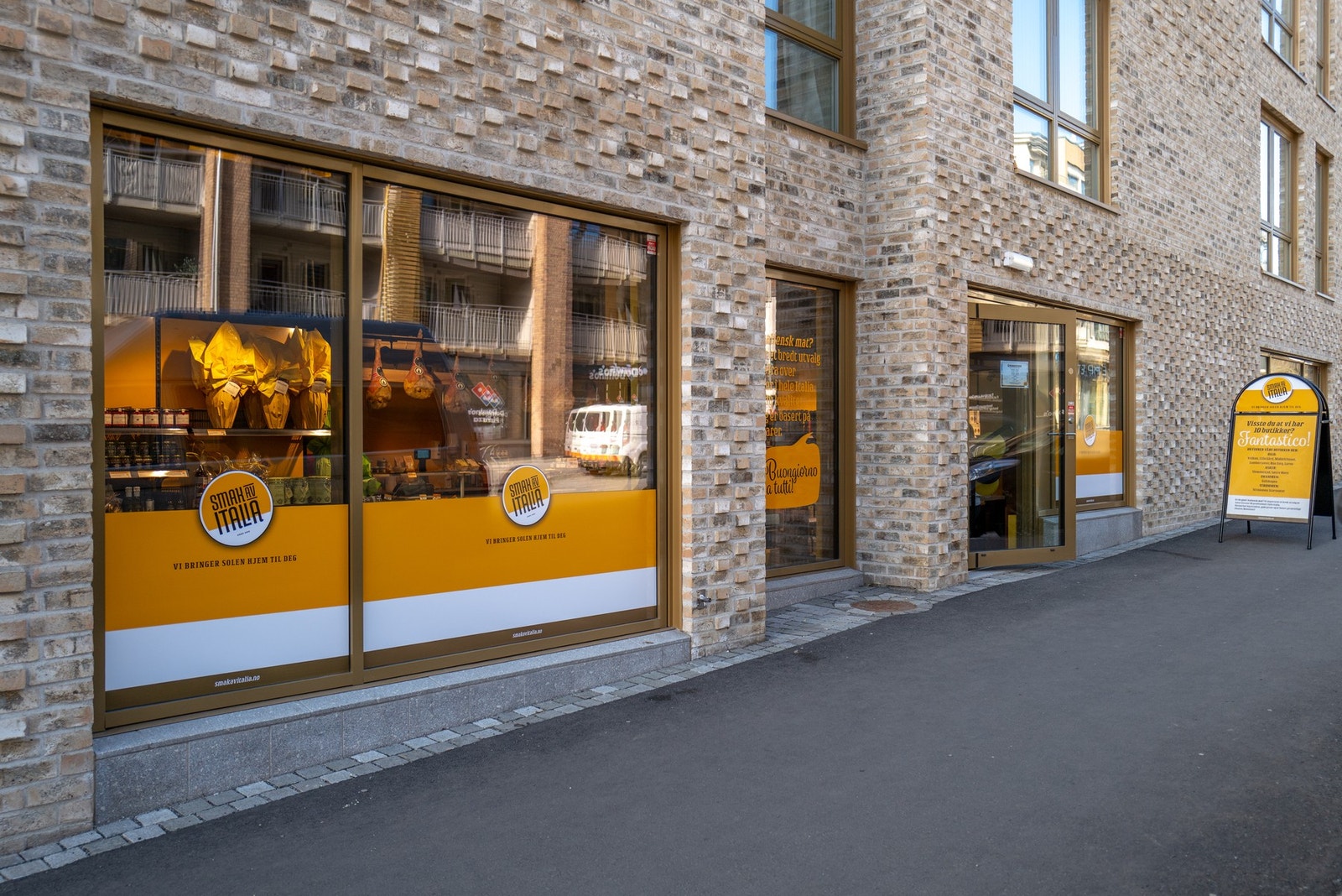 Kort vei til Smak av Italia, en populær delikatessebutikk og hyggelig møteplass i nærområdet. Galleribilde