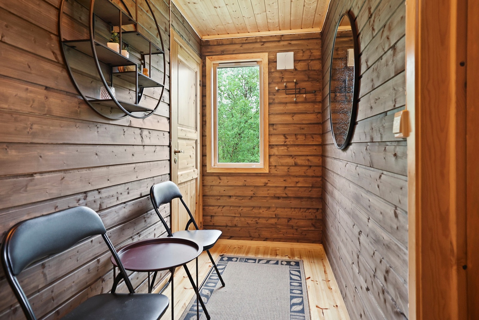 Gang i uthuset. Galleribilde