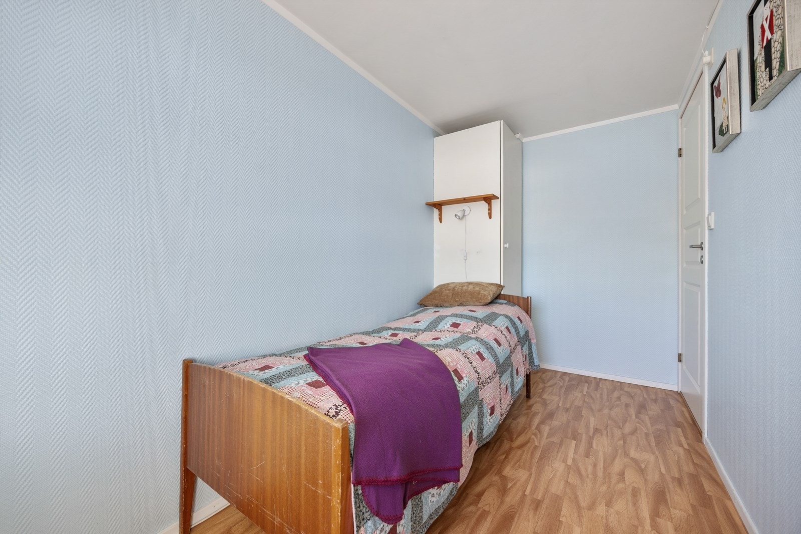 Et kompakt og arealeffektivt rom med flere møbleringsmuligheter. Galleribilde