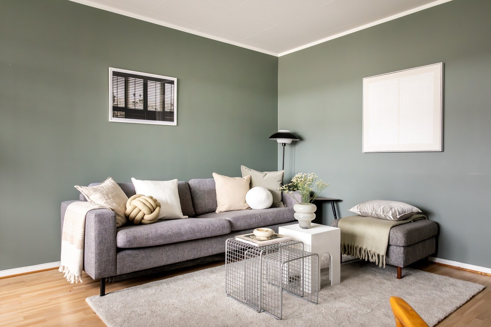 Varmtvann, fyring og TV/internett er inkludert i felleskostnadene. Galleribilde