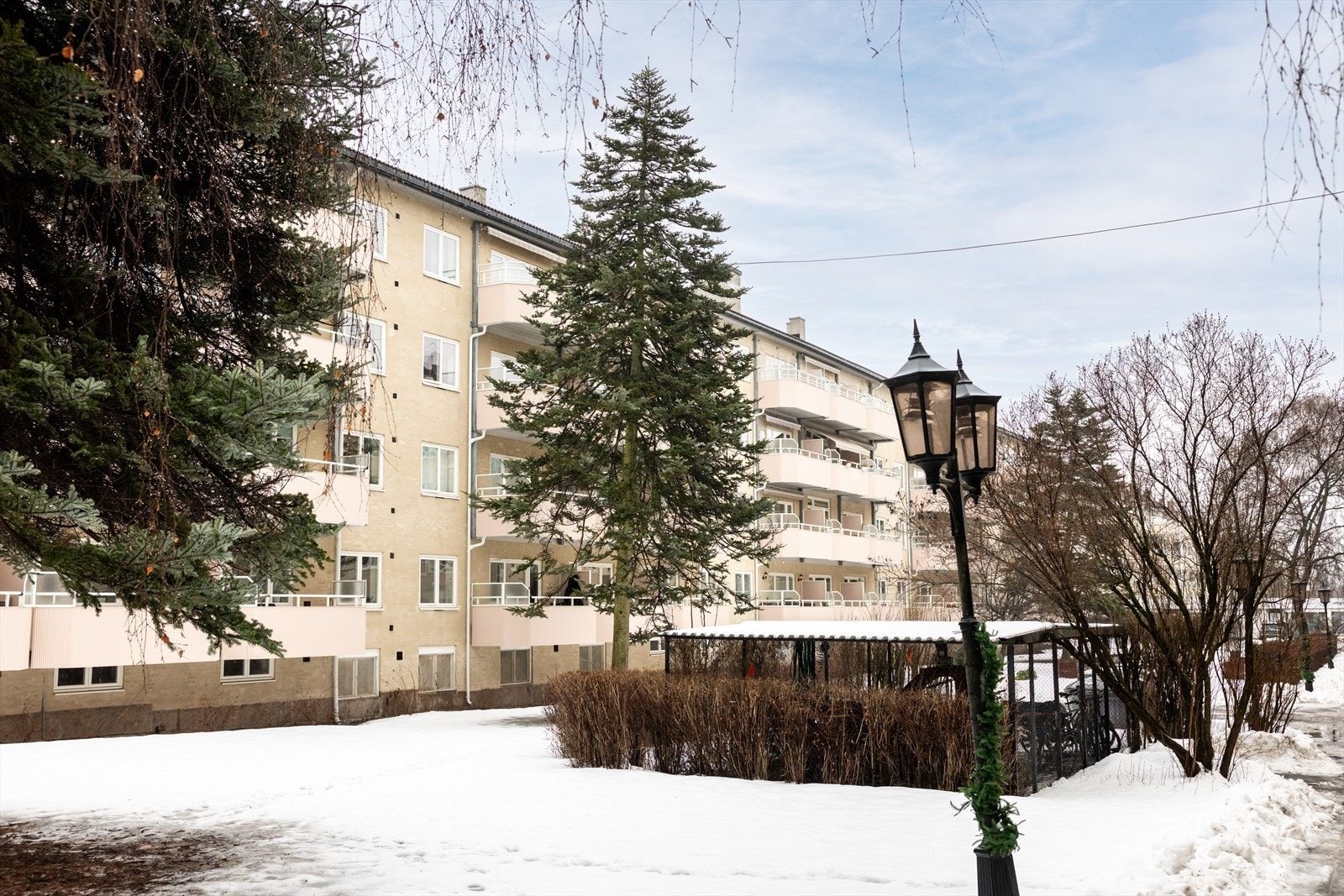 Attraktivt og veletablert nabolag med rolige omgivelser og et lavt støynivå, til tross for den sentrale beliggenheten. Galleribilde