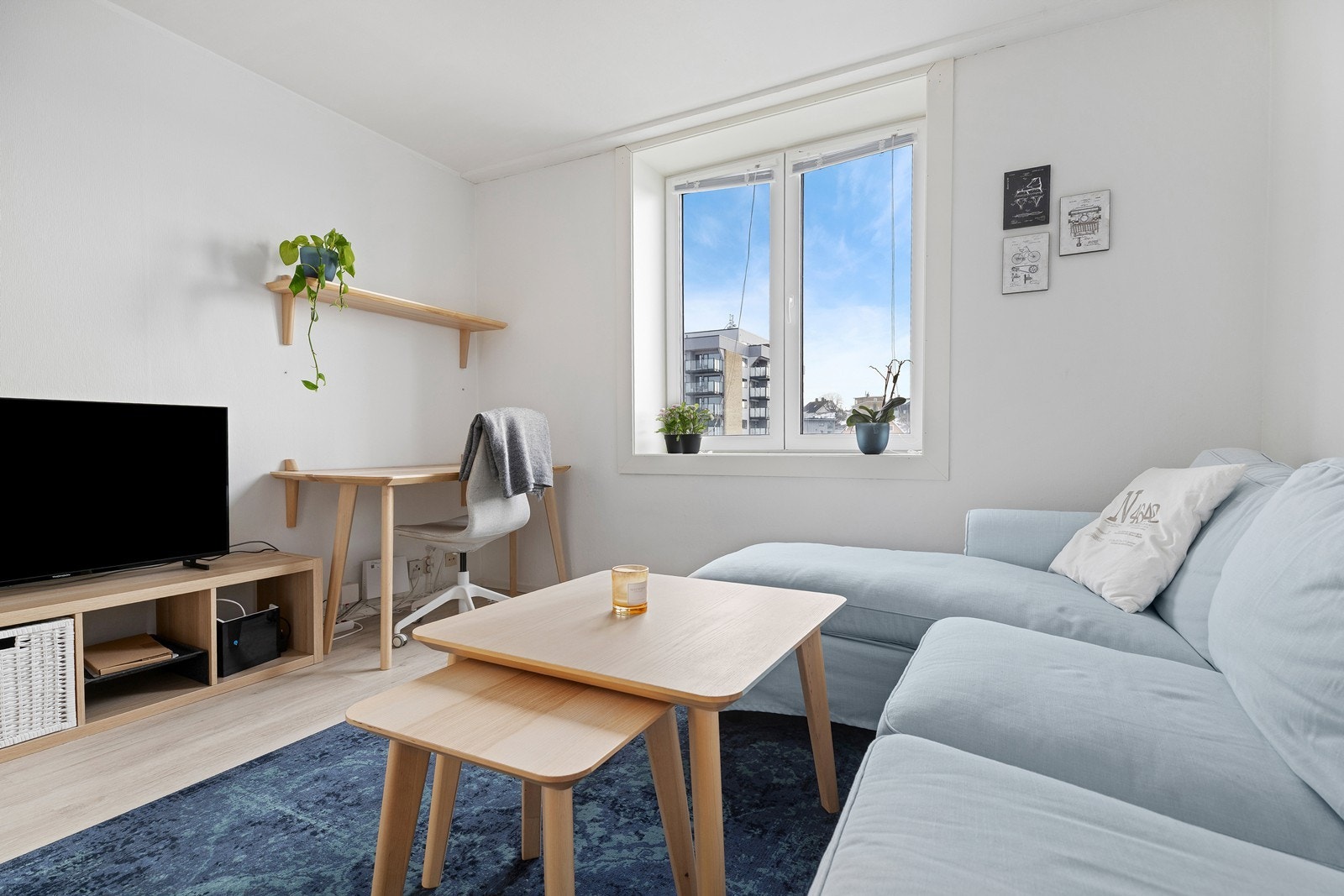 Leiligheten ligger fint til i byggets 5.etasje og består av følgende: Entrè, bad, kjøkken og stue Galleribilde