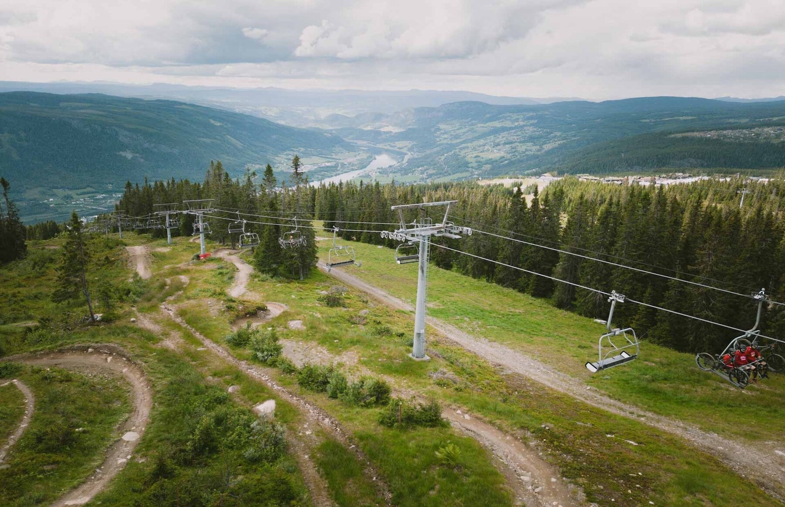Gondolen går også på sommeren i Hafjell Galleribilde