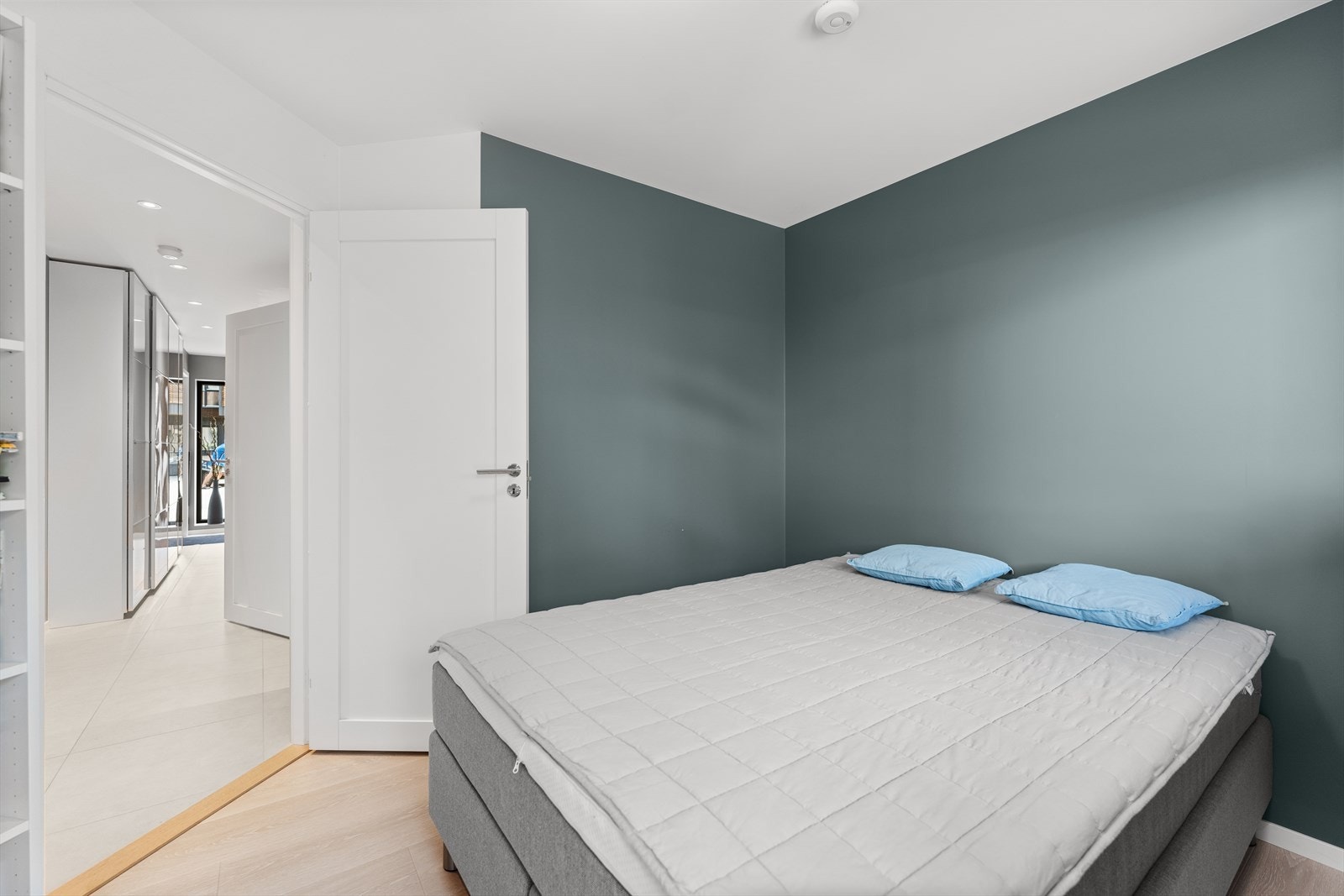 Soverom 1 i 1. etg. Galleribilde