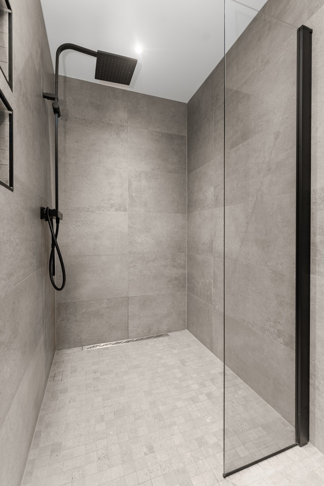 Stor, lekker dusj i 2. etasje. Galleribilde