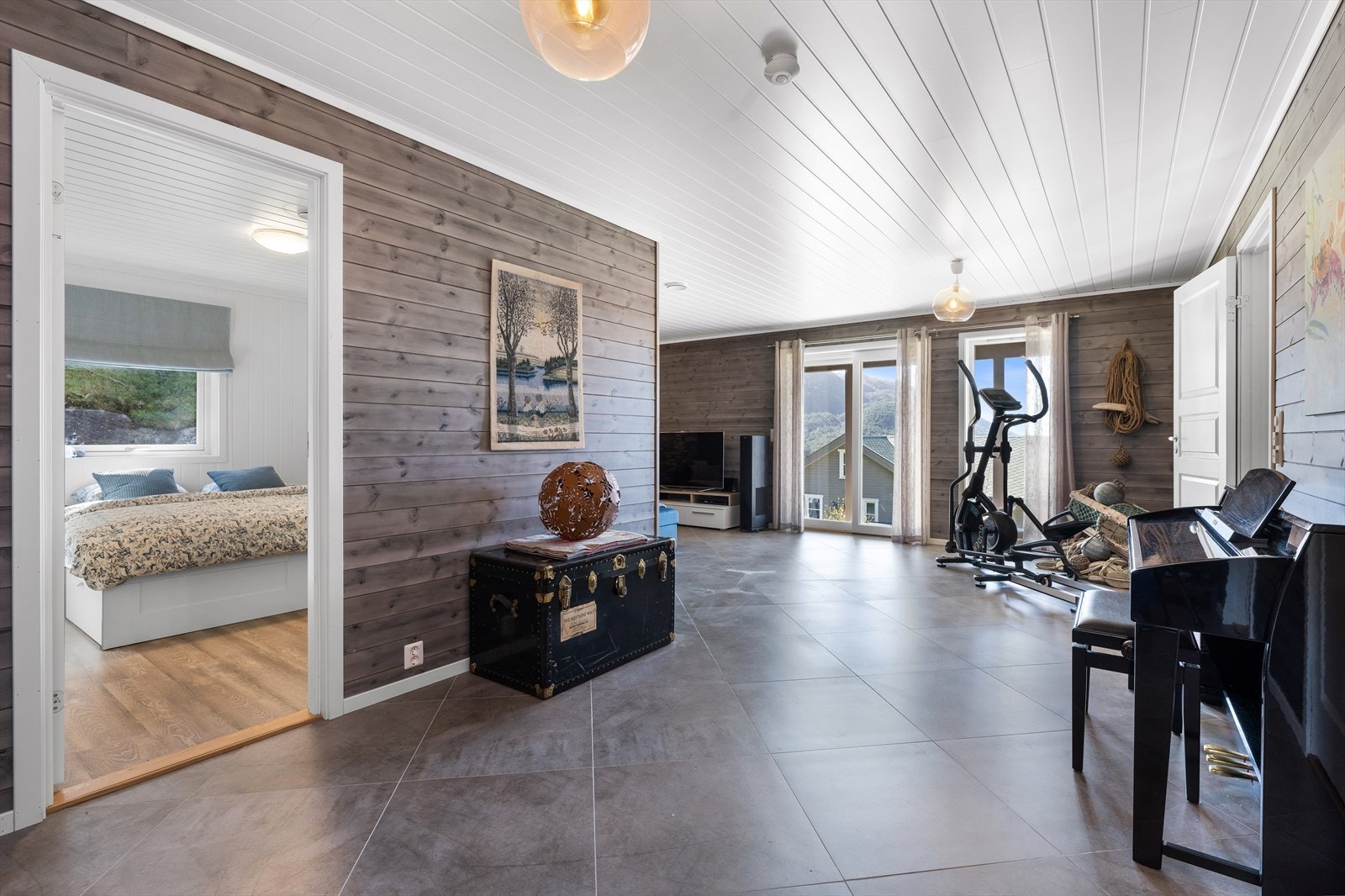 Hall/TV-stue Galleribilde