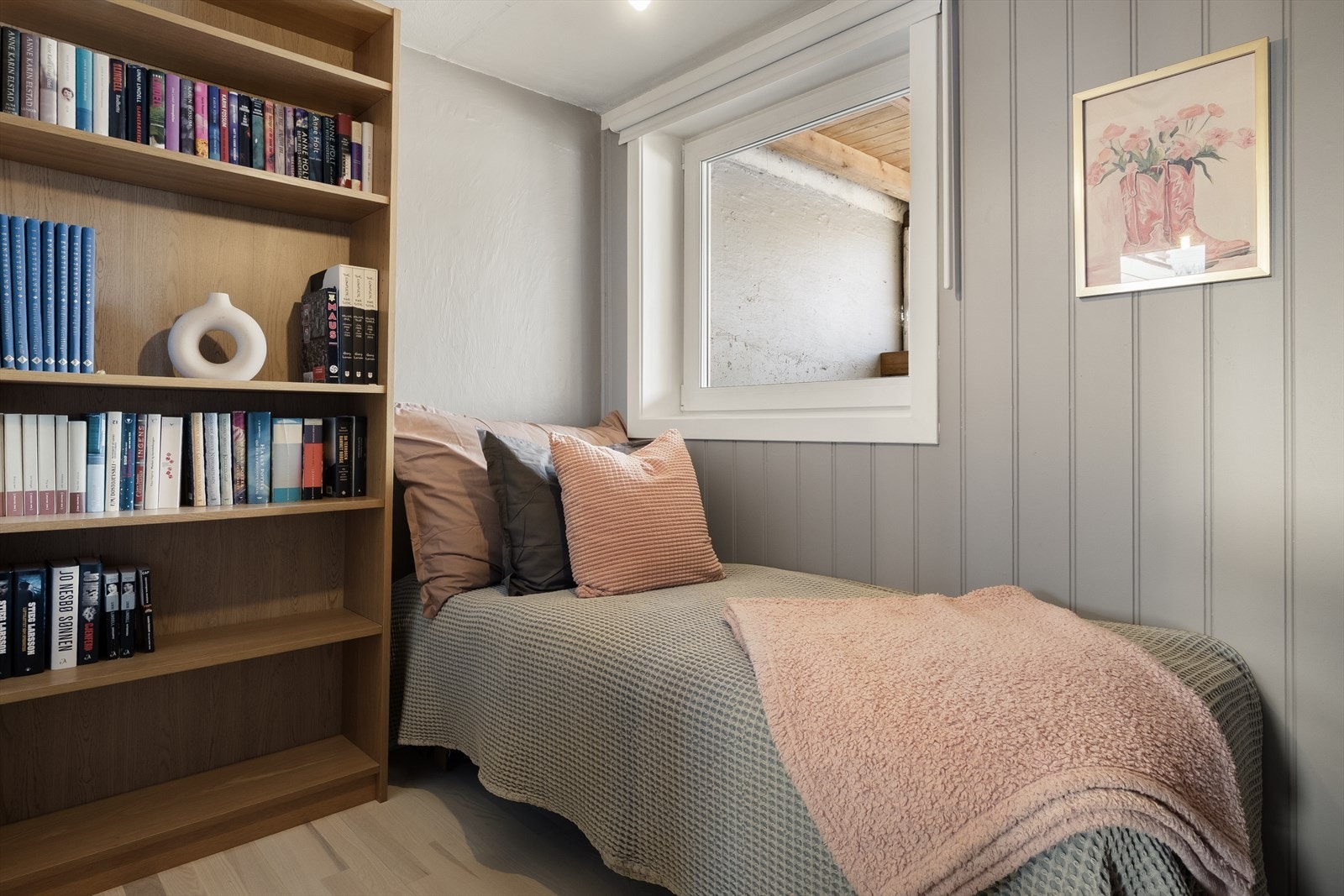 Det andre soverommet egner seg godt som barnerom eller gjesterom. Galleribilde