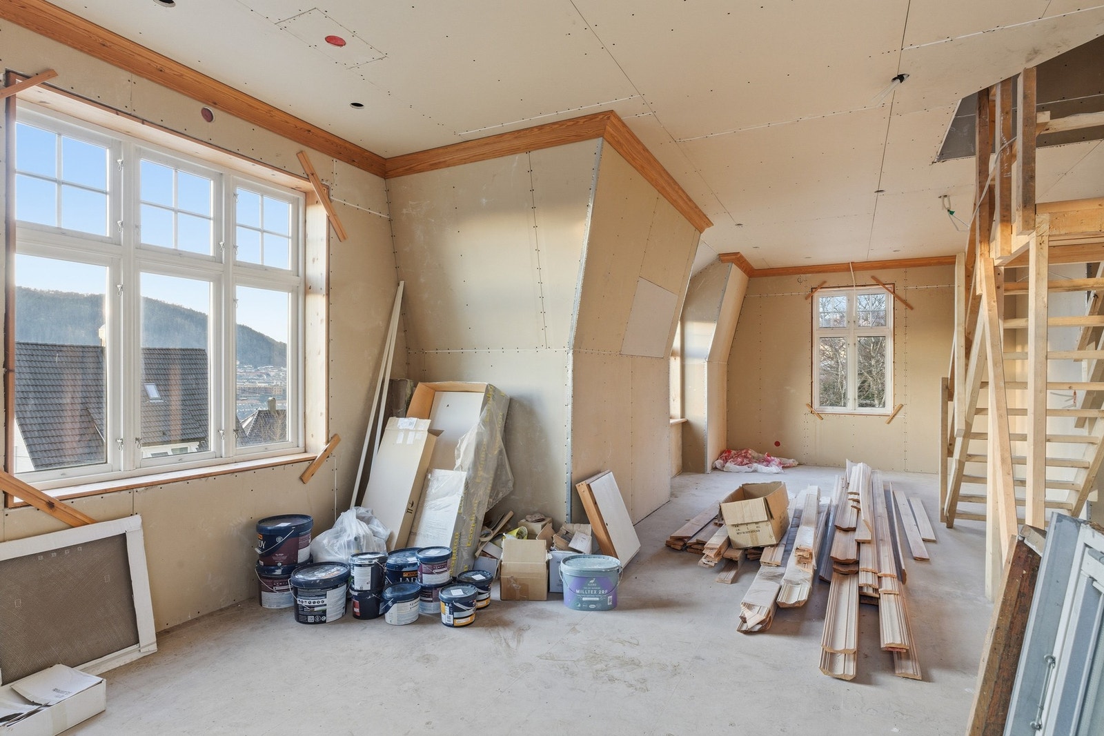 Etasjen har en romslige rom med nydelig utsikt mot Løvstakken og Bergen sentrum. Galleribilde