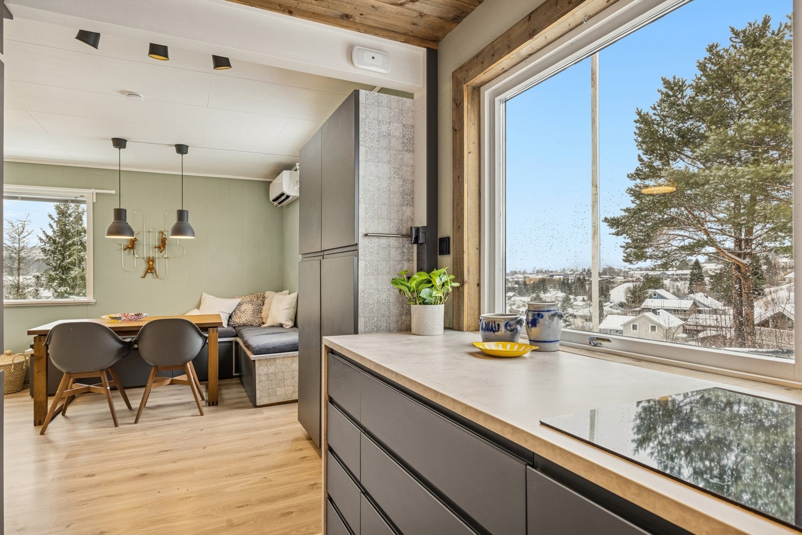 Alt i alt et svært funksjonelt og godt kjøkken som innbyr til herlige smaksopplevelser. Galleribilde