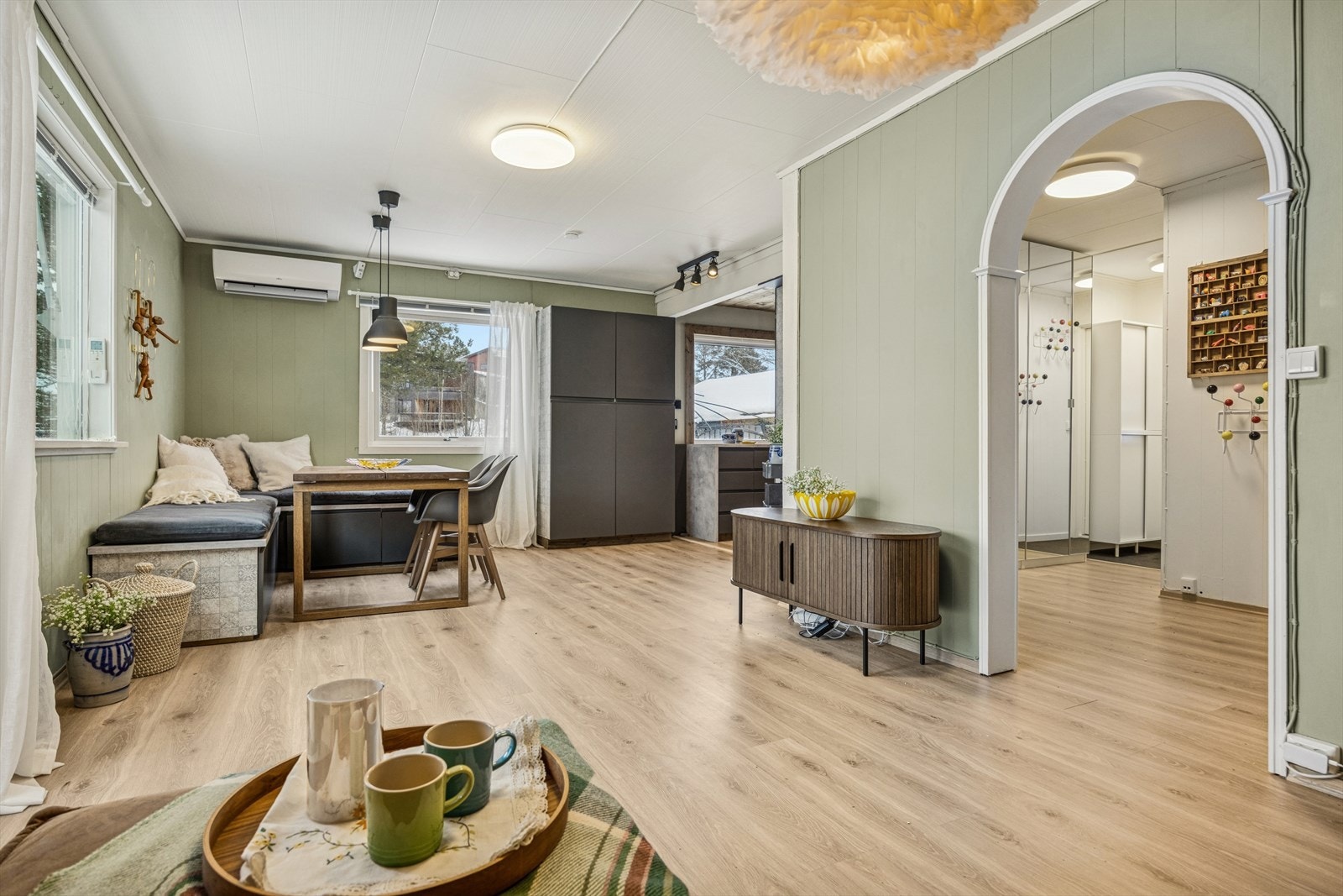 Varmepumpen sørger for å holde en jevn og god temperatur året rundt. Galleribilde