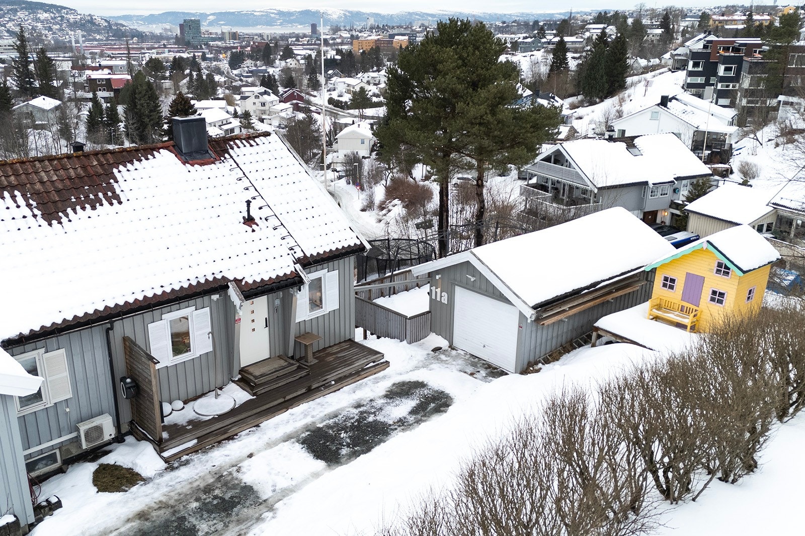 Stubban betegnes som et rolig og familievennlig boområde med kort avstand til de fleste fasiliteter. Galleribilde