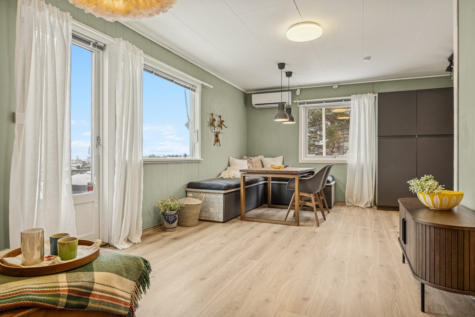 Fra stuen er det videre utgang til en flott balkong. Galleribilde