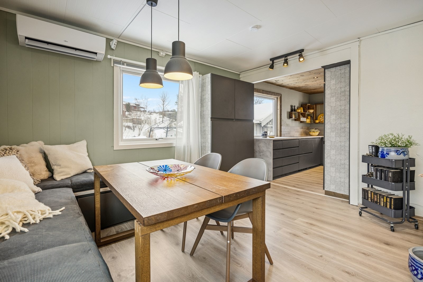 Spisegruppen tar plass i egen sone og inviterer til sosiale og hyggelige måltider med kjente og kjære. Galleribilde