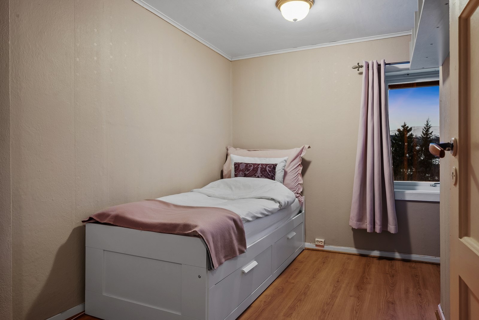 Dette rommet måler cirka 8 kvm. Galleribilde