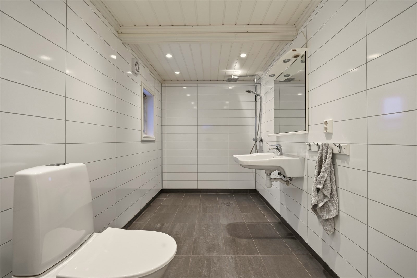 Badet i 1. etasje ble pusset opp i ca. 2020. Galleribilde