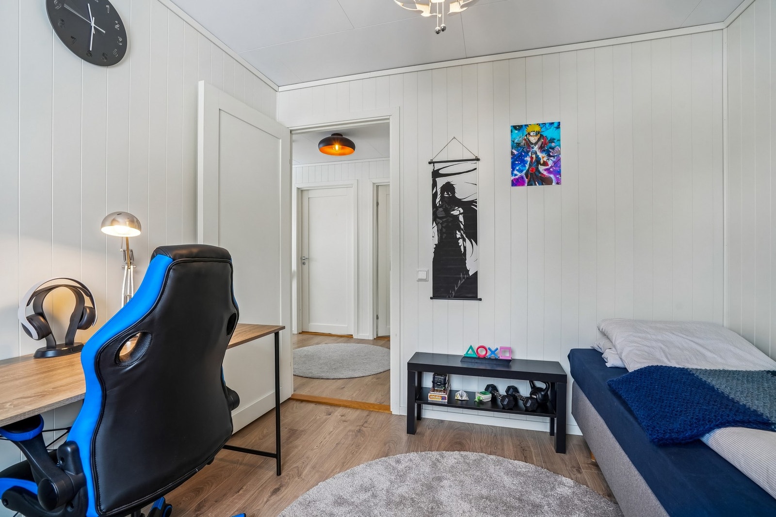 Soverom nr. 4. Har du ikke bruk for alle soverommene, kan du fint benytte et av de som en ekstra stue. Galleribilde