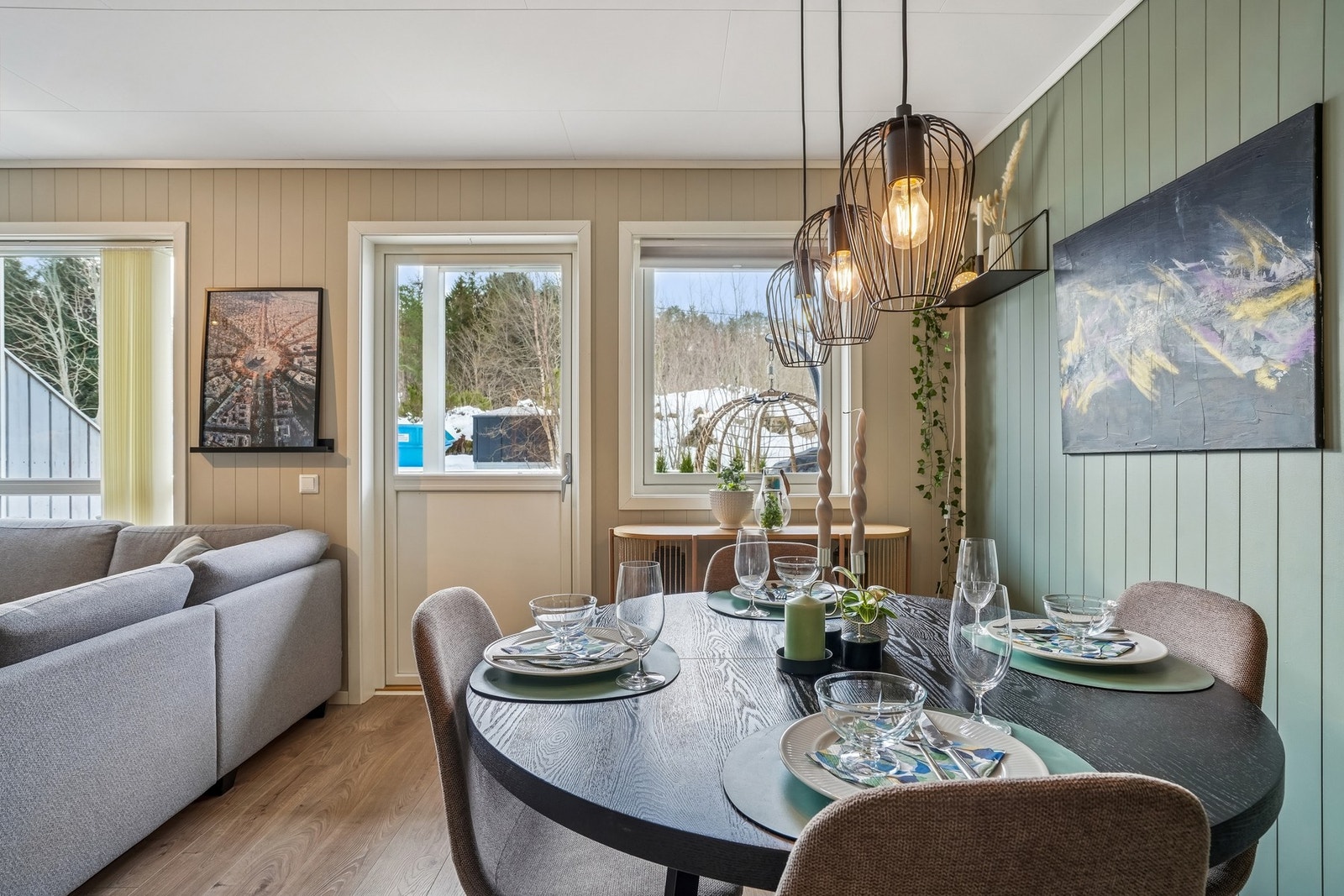 Husk å ordne med finansiering før visning. Galleribilde