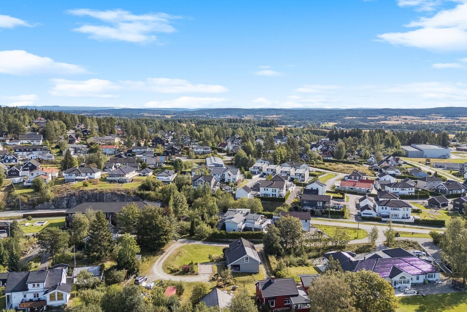Nærområdet byr på fine turmuligheter sommer som vinter. Galleribilde