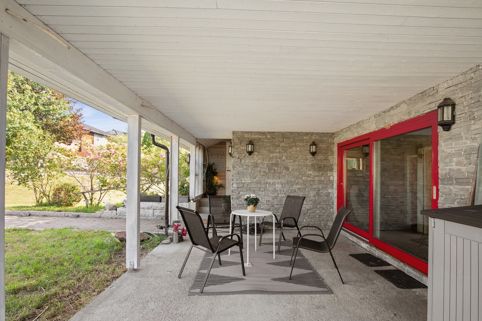 Overbygget gir ly for vær og vind og forlenger utesesongen. Galleribilde