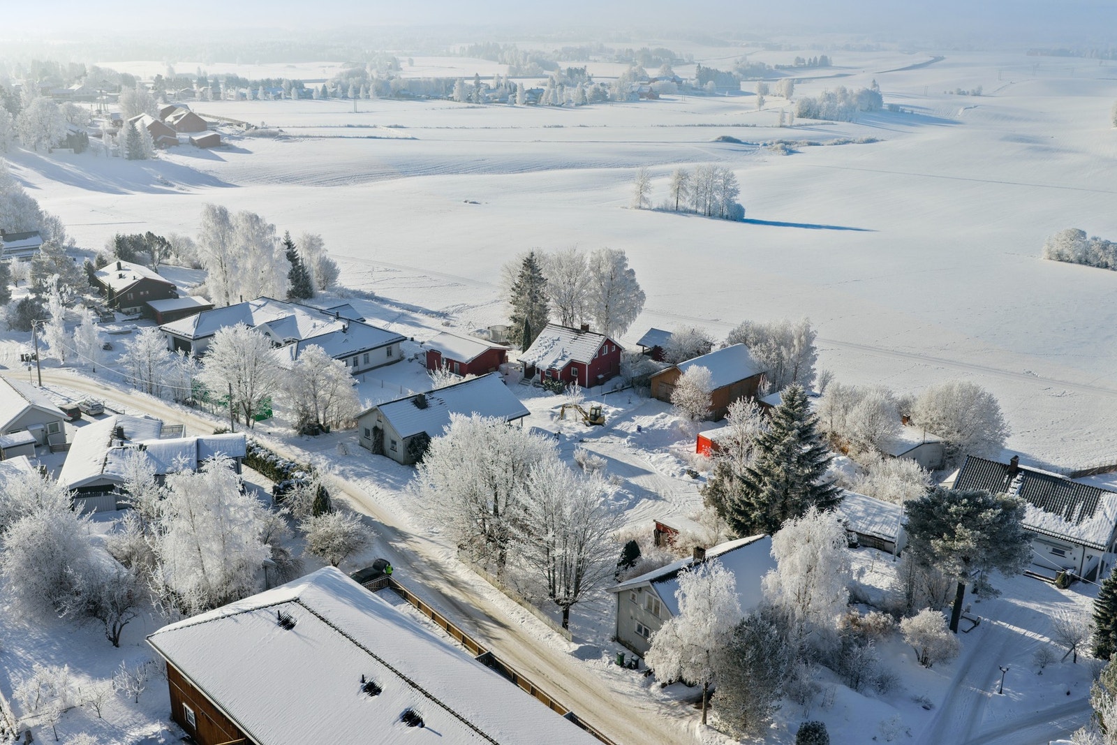 Fra Kløfta er det gode kollektivforbindelser mot både Oslo og Gardermoen. Galleribilde