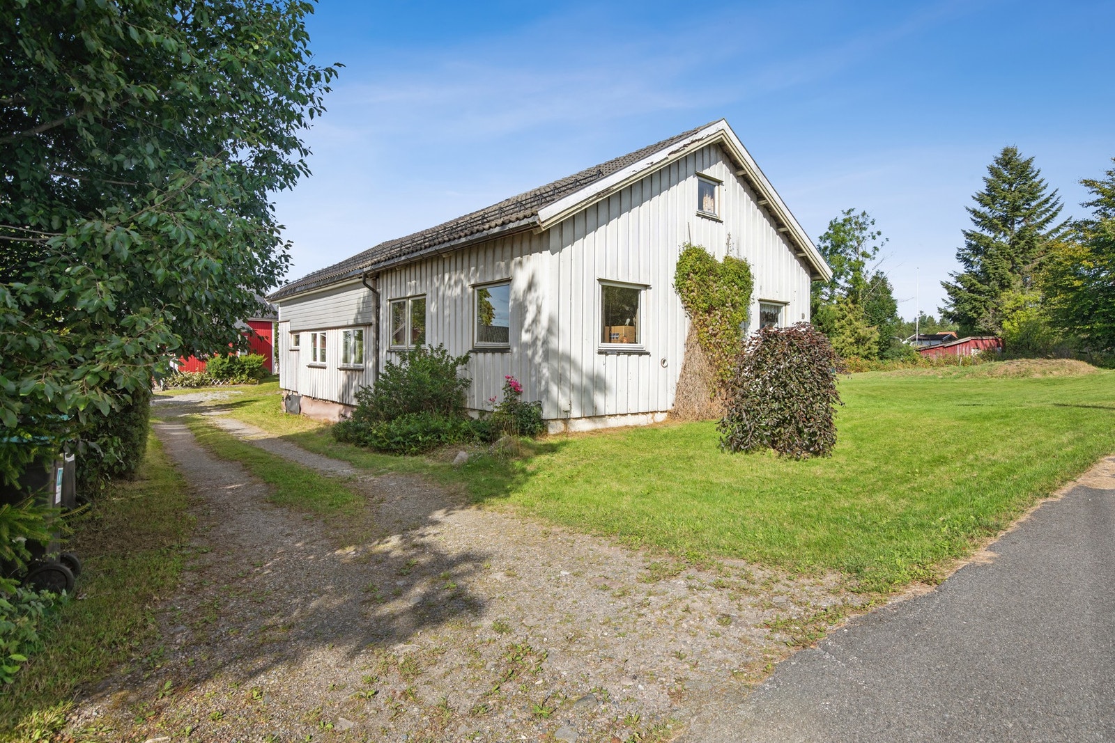 Dette er en landlig eiendom med stort potensial beliggende på Borgen i Ullensaker kommune. Galleribilde