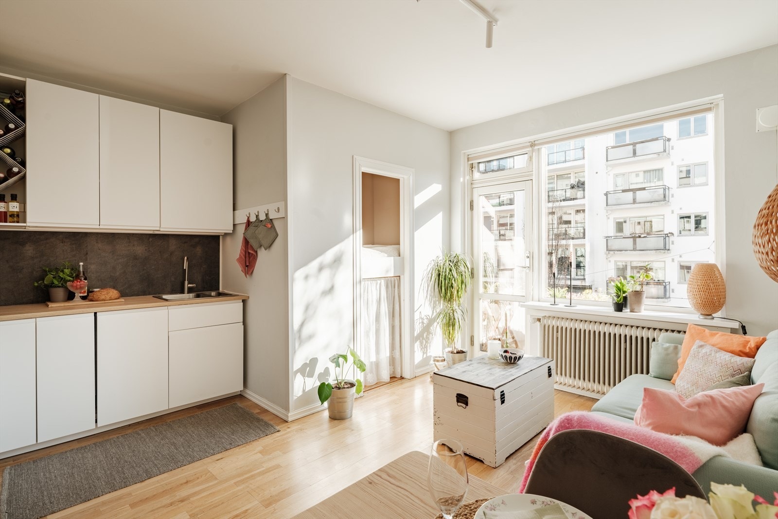 Nordvik v/Irina Bjørnhaug har gleden av å presentere Kirkeveien 50- En attraktiv og sentral 1 roms leilighet i beliggende i byggets 3. etasje. Foto: Paul-Dan Dragoman Galleribilde