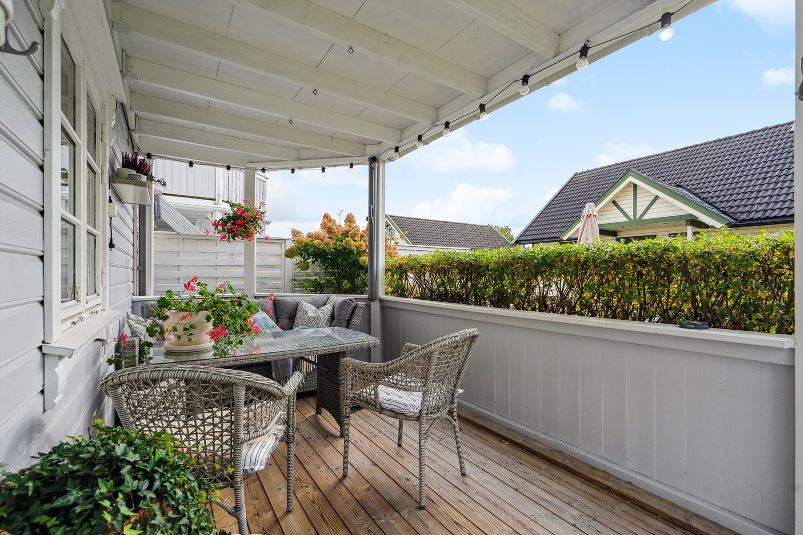 Her er det god plass til utemøbler - perfekt for å nyte lange sommerdager. Galleribilde