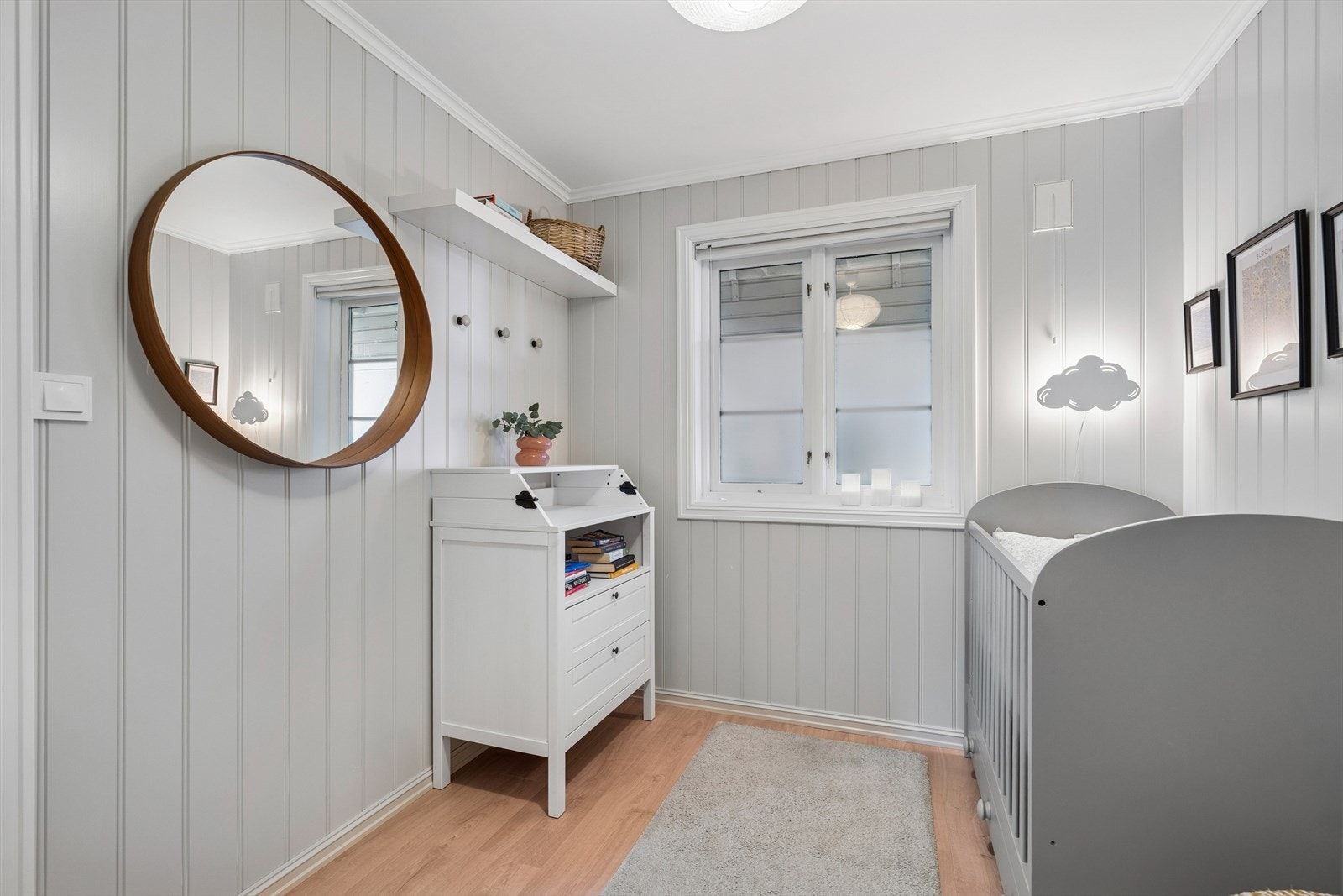 I tilknytning til soverommet er det innvendig bod for ekstra lagringsplass. Galleribilde