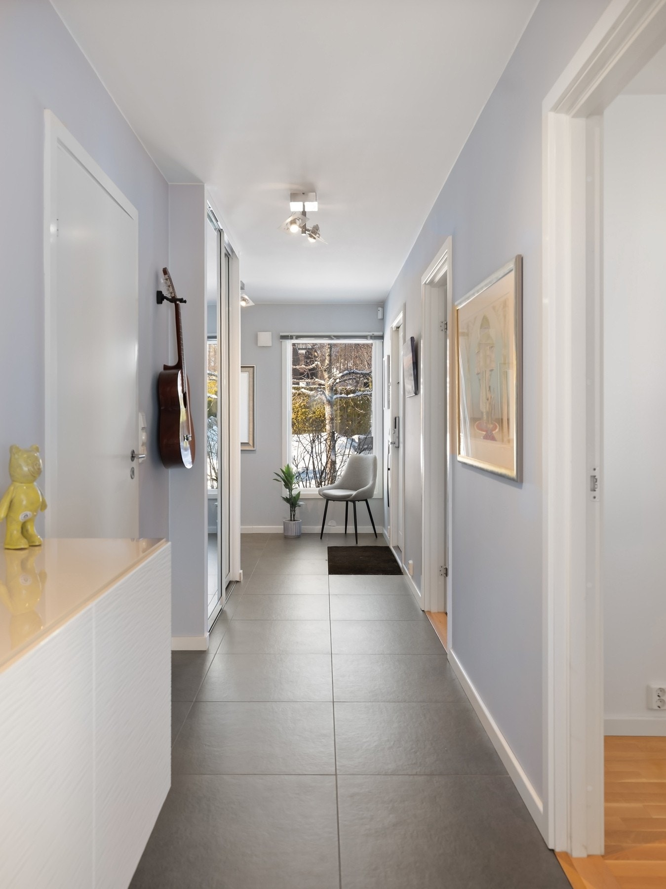 Flislagt entré/ hall med varmekabler. Galleribilde