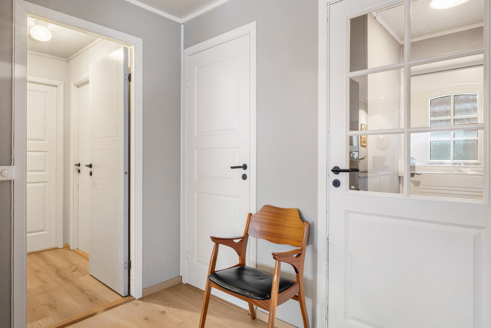 Gang/vindfang på hovedplanet Galleribilde