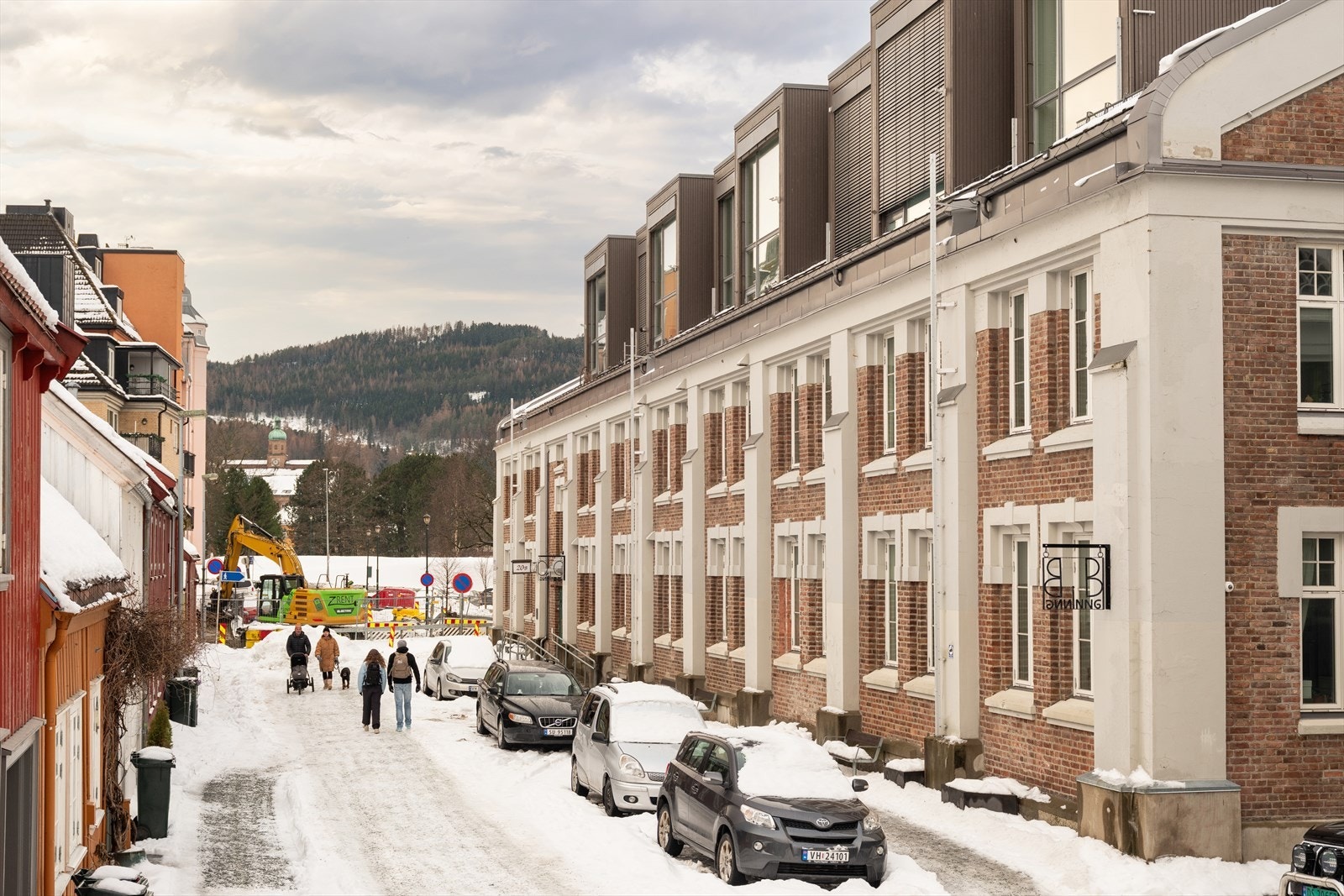 Opprinnelig oppført som adminstrasjonsbygg, verksted og vognhall for Trondhjems Elektricitetsverk og Sporvei i 1901, tegnet av arkitekt Alf Hofflund i samarbeid med Gabriel Kielland. I 2011 ble bygget tegnet om til boliger av Bergersen Arkitekter AS. Galleribilde