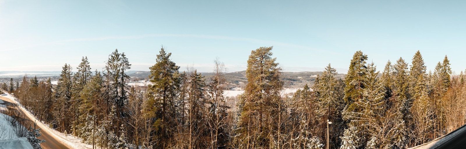 Det er kort og trygg gangvei til både Grindbakken skole og barnehage, ca. 700 meter unna. Galleribilde