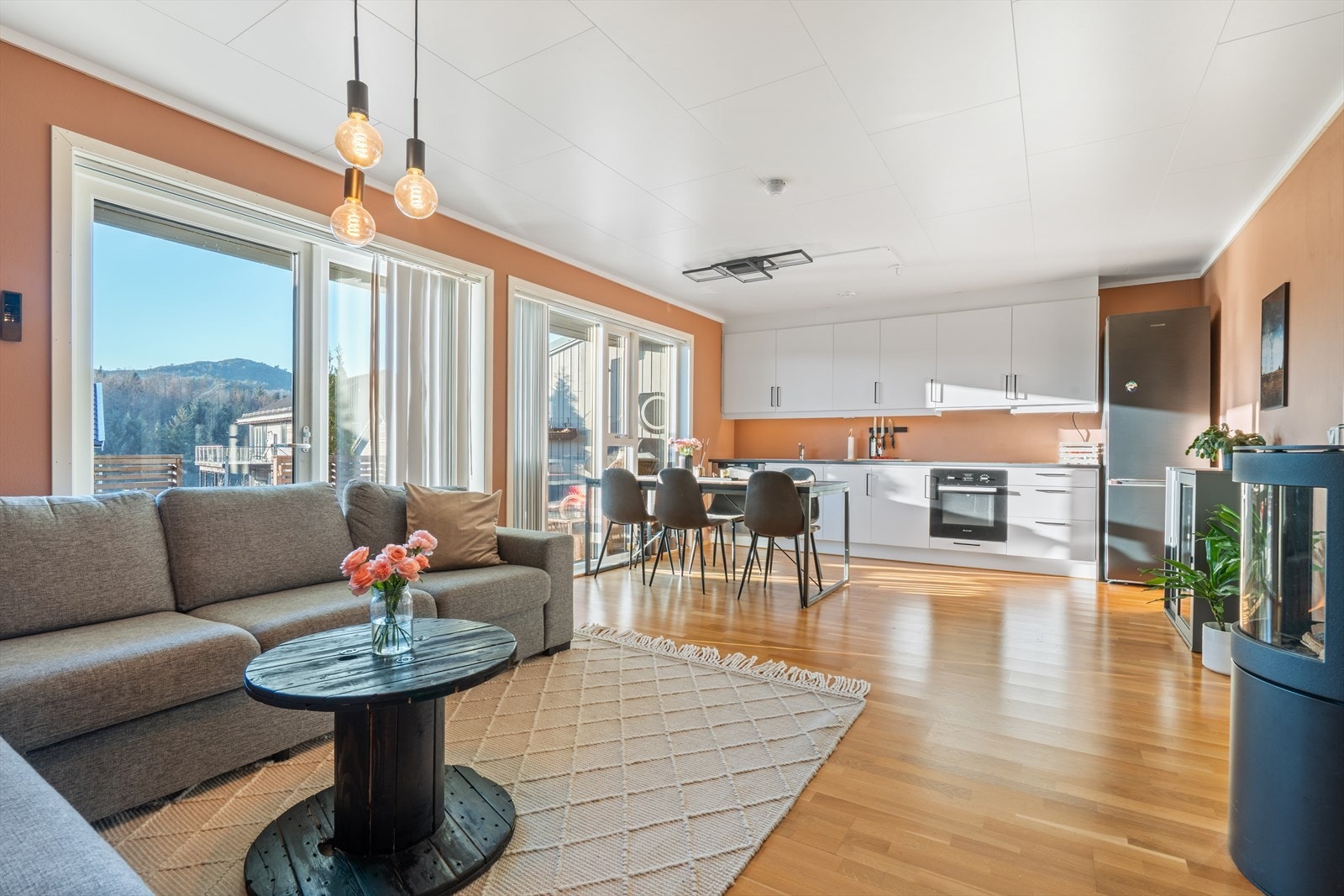 Velkommen til Eikelund 105, presentert av eiendomsmegler Christoffer Haugeberg Våge Galleribilde