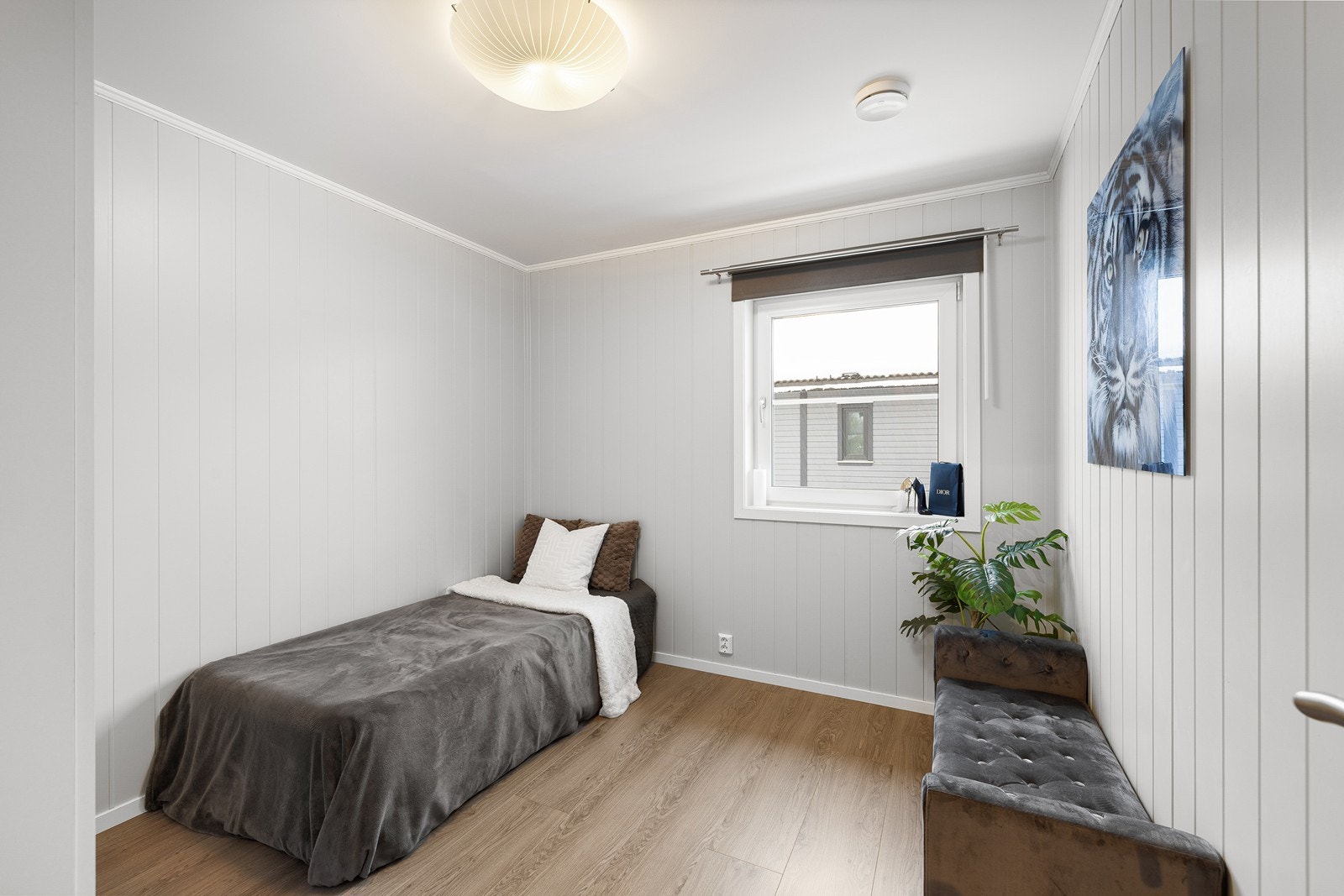 Soverom nr. 2 og 3 fungerer ypperlig som barnerom, gjesterom eller kontor - her er mulighetene mange. Galleribilde