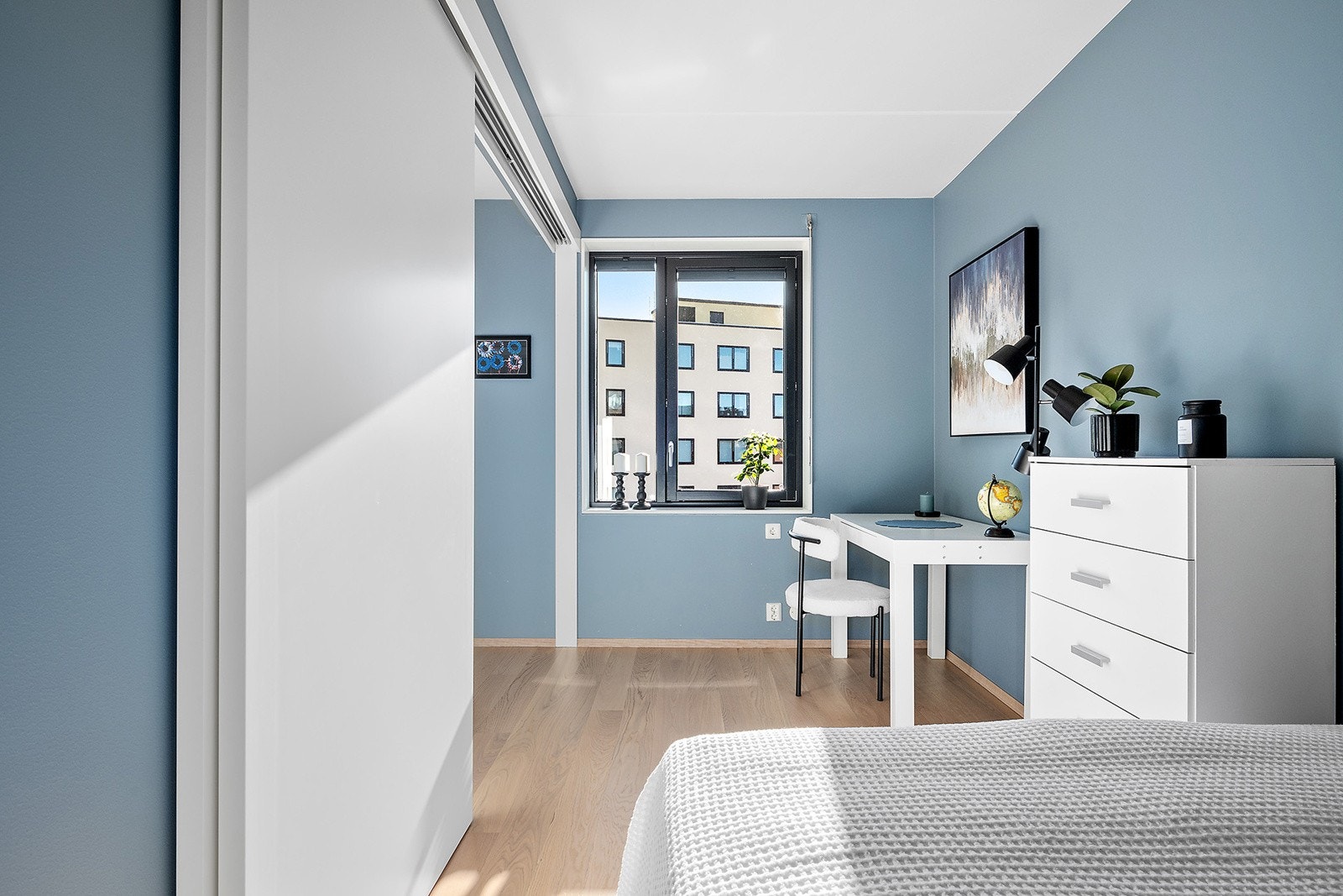 Naturlig lys inn på soverommet. Galleribilde