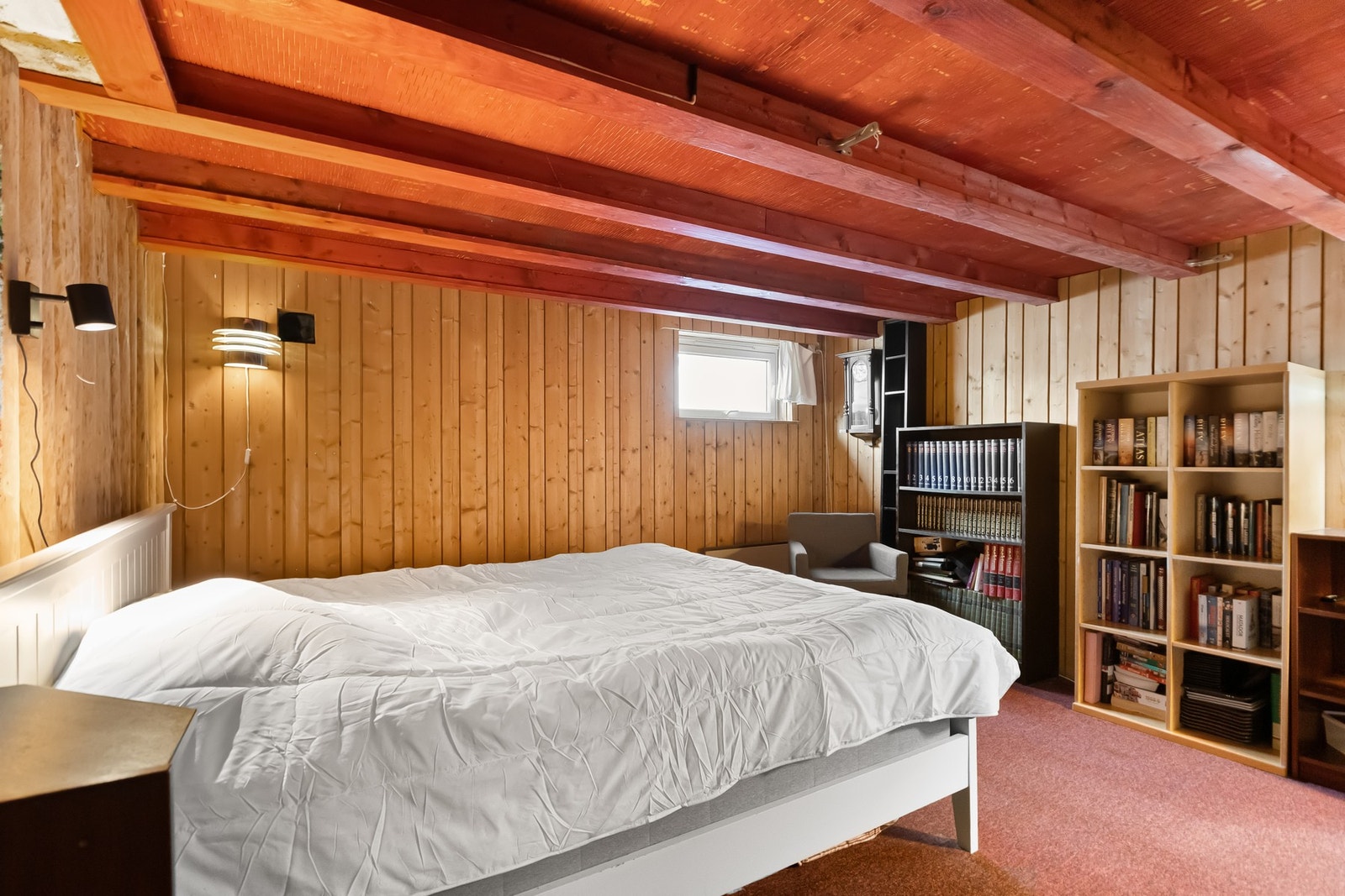 I henhold til godkjente byggetegninger er kjelleren opprinnelig godkjent som bodareal og er ikke godkjent til varig opphold. Galleribilde