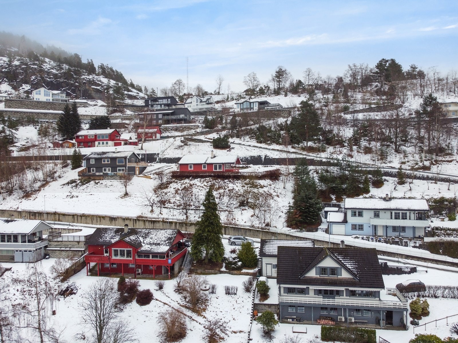 Har du spørsmål til boligen eller ønsker du visning? Kontakt megler på tlf. 98 23 96 56 eller e-post el@proaktiv.no Galleribilde