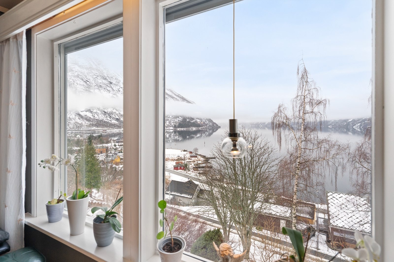 Utsikt fra stuen. Galleribilde