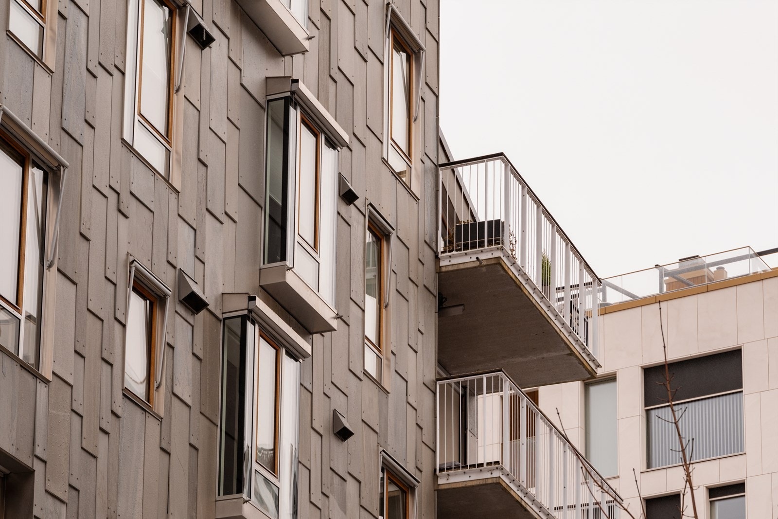 Her bor du tett på sjøen, samtidig som sentrum ligger kun en kort spasertur unna Galleribilde