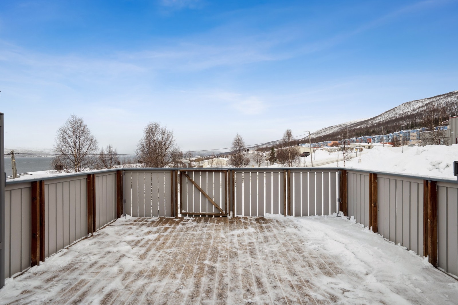 Boligen ligger i øvre del av Krokelvdalen, ca. 8 km fra Tromsø sentrum Galleribilde