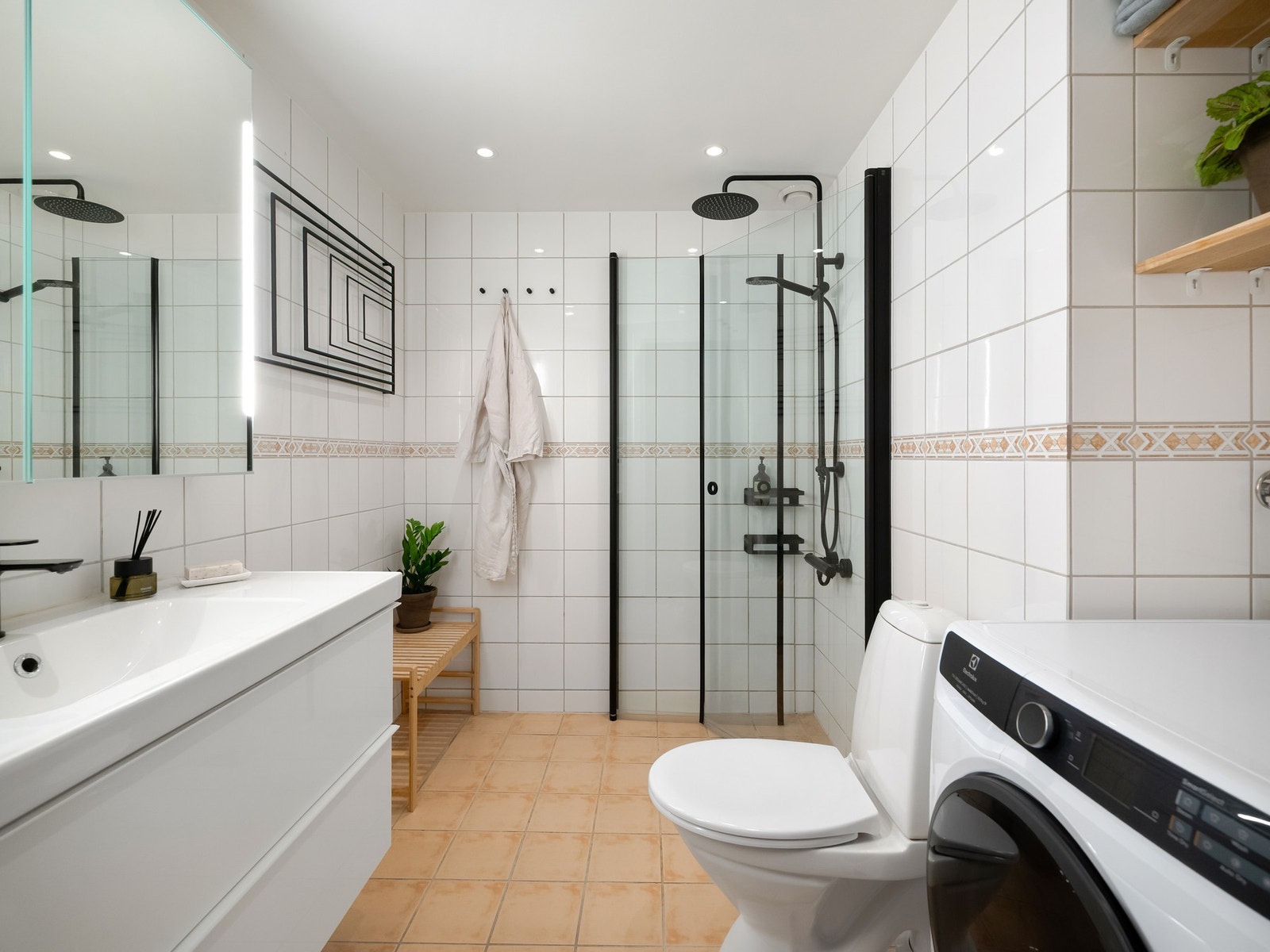 Og helt til slutt badet. Det har tidligere vært badekar her for de som gjerne vil ha det. Galleribilde